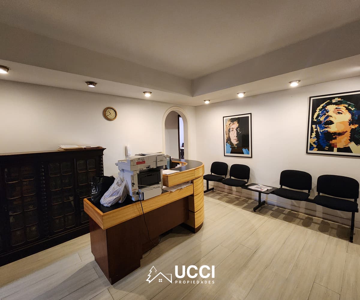 Venta casa APTA PROFESIONAL | La Perla, 3 de Febrero 3500