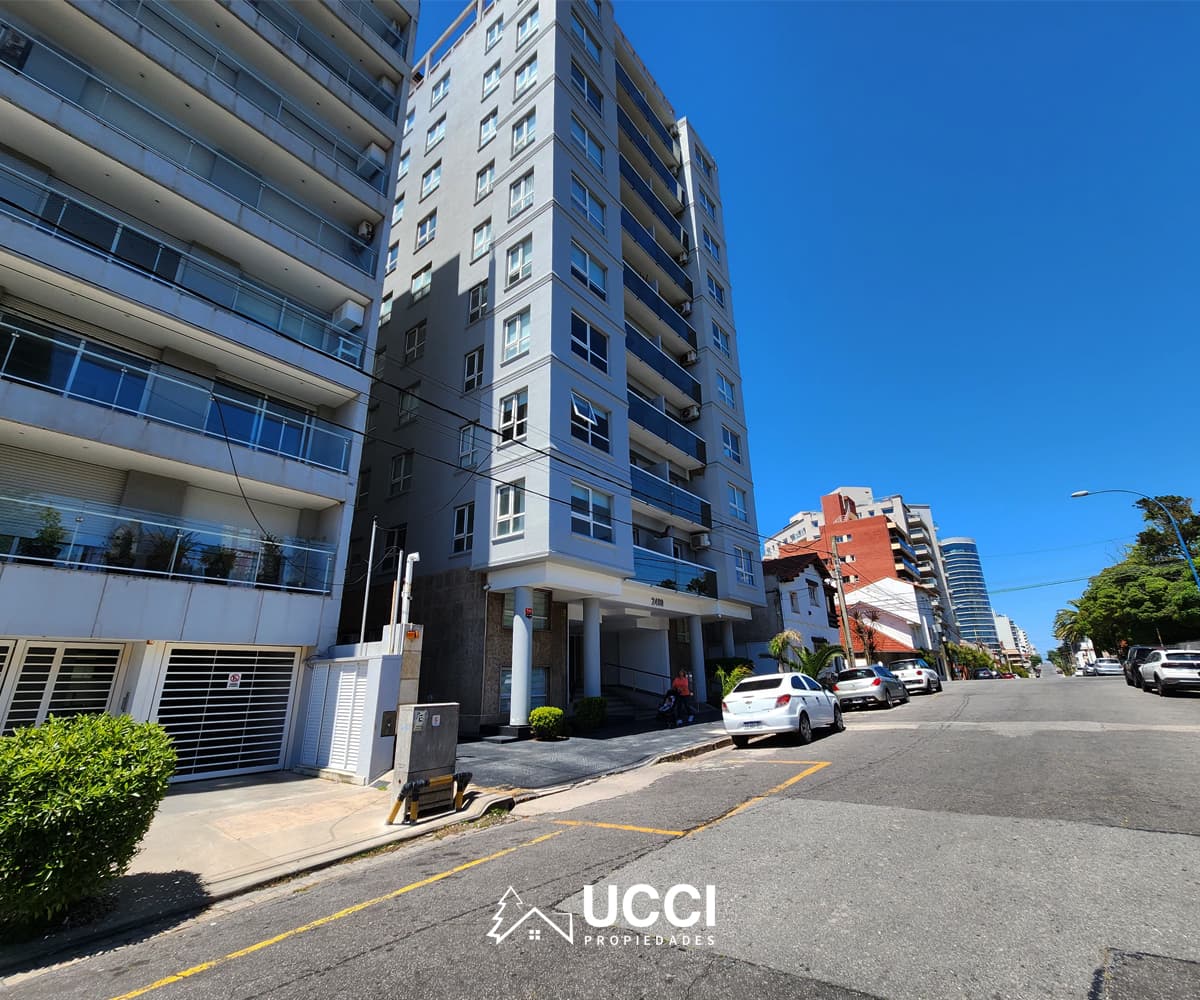 Venta Departamento de 2 ambientes | vistas abiertas al mar y la ciudad